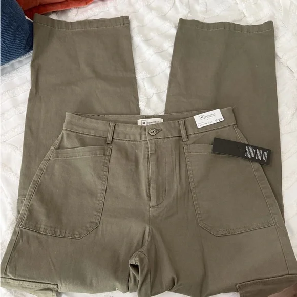 Olive Re Generation Cargo Jeans - Picture 1 of 12